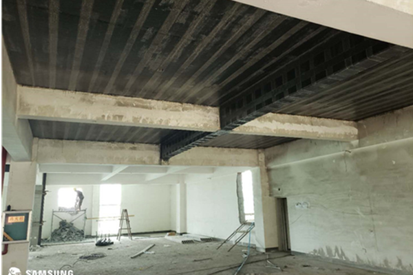 粘贴碳纤维加固