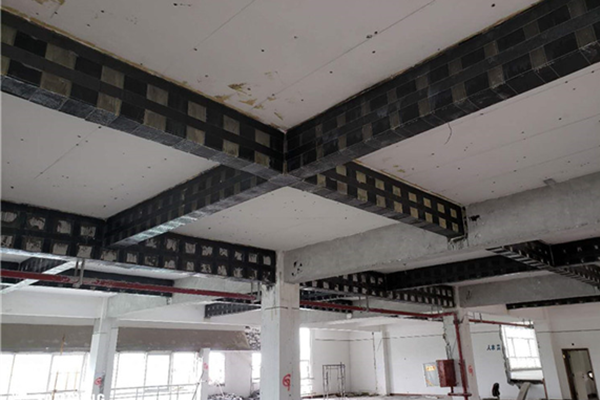 粘贴碳纤维加固